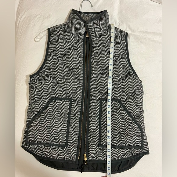 J. Crew Women’s Excursion Quilted Herringbone Vest - Picture 6 of 7